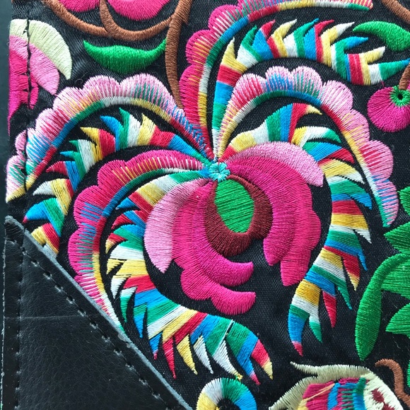 Embroidered Clutch - Picture 3 of 10